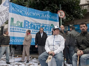protesta-asociación-bancaria