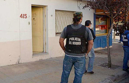 Neuquén:Asesinan a un boliviano a puntazos con un destornillador Policías-de-Neuquén-procedimiento