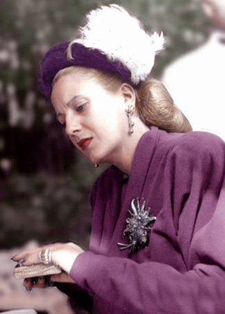 Recordando a Evita Peron que ha muerto en un día como hoy 26 de julio de 1952 ( 33 años) Eva-Duarte-de-Perón