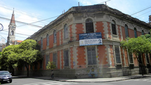 Rosario:Alumnos de 11 años molieron una tiza y la usaron como si fuera cocaína  Colegio-San-José-Rosario