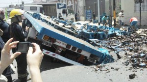 camión-hundido-en-Avellaneda