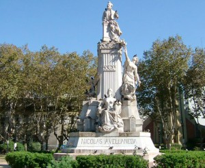 Monumento-Nicolás-Avellaneda