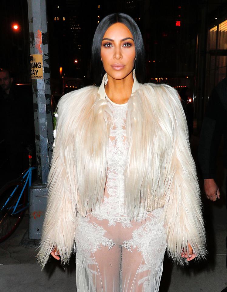 EEUU: Kim Kardashian en cine con un vestido transparente sin ropa interior | EL SINDICAL