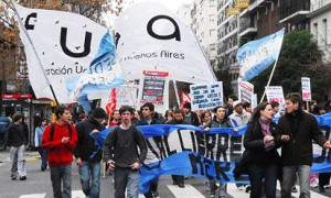 marcha-estudiantes-FUBA