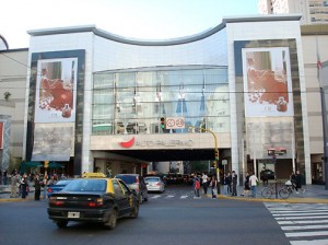 Alto-Palermo-calle-Arenales