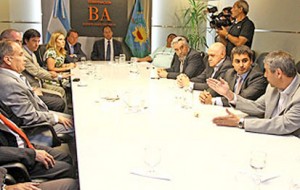 Scioli-y-Ferraresi-escuela-de-policía-Avellaneda