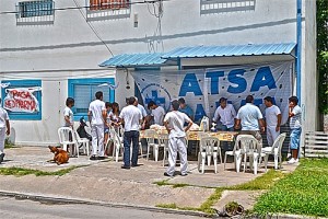 olla-popular-La-Plata-01