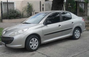 auto-anciano-secuestrado