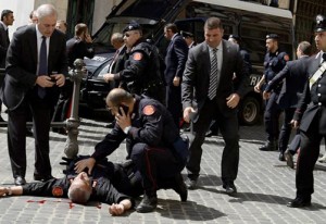 policía-italiano-herido