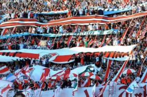 tribuna-popular-Sívori