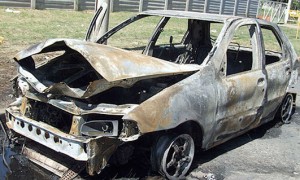 auto-quemado-UOCRA