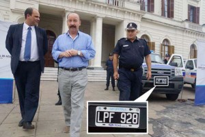 camioneta-policía-municipio-03