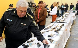 conferencia-de-prensa-policía