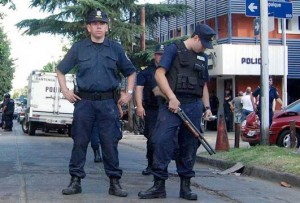 policía-celular