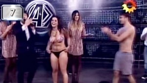 docente-en-ropa-interior