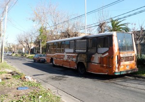 micro-escolar-incendiado-02