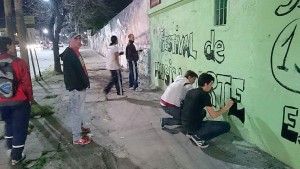 La-Cámpora-pintando