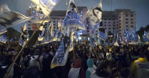 militantes-en-Comodoro-Py