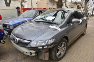 auto-secuestrado-a-policía-ladrón