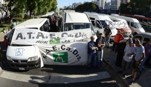 protesta-combis-traslado-discapacitados